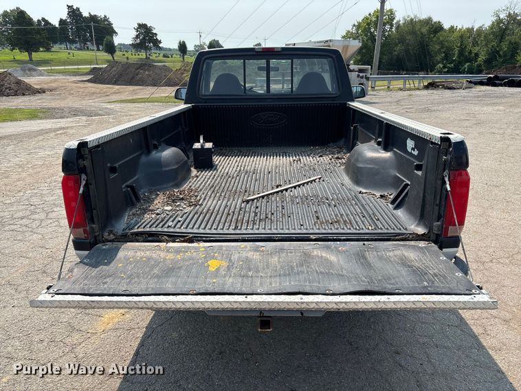 image for item DZ4525 1996 Ford F150 XL pickup truck