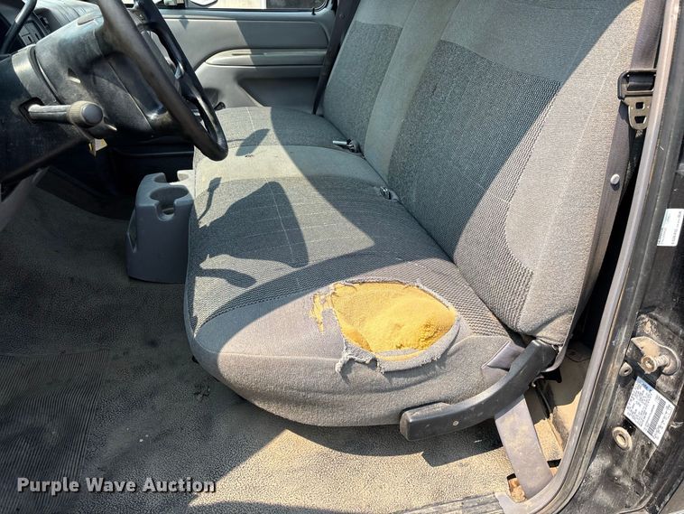image for item DZ4525 1996 Ford F150 XL pickup truck