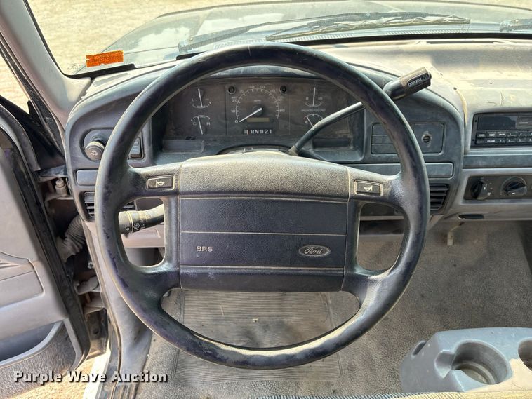 image for item DZ4525 1996 Ford F150 XL pickup truck