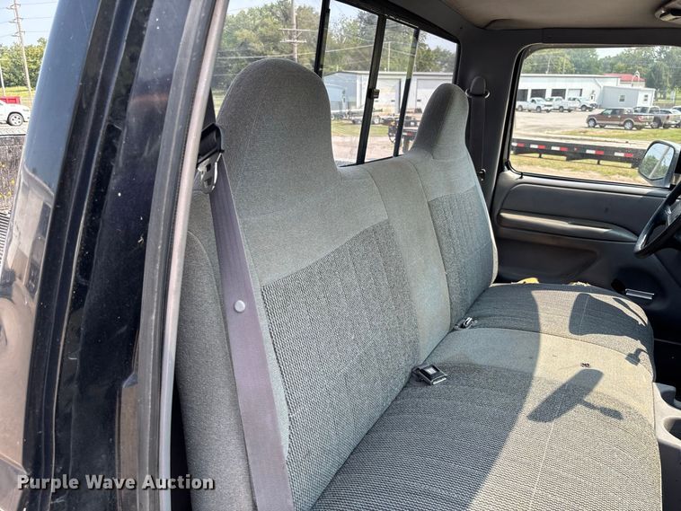 image for item DZ4525 1996 Ford F150 XL pickup truck