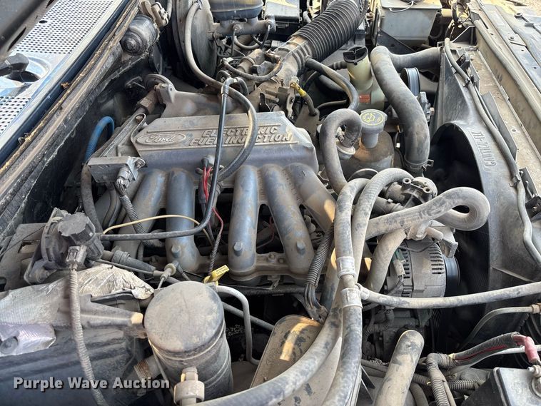 image for item DZ4525 1996 Ford F150 XL pickup truck