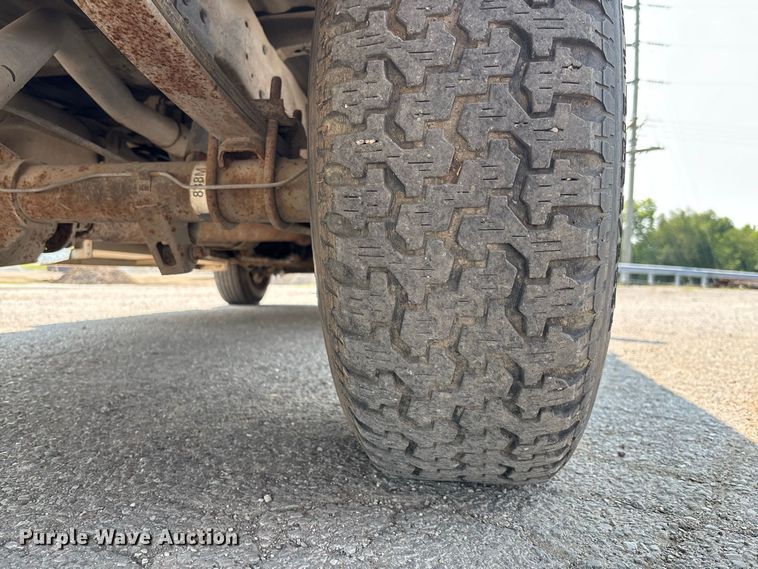 image for item DZ4525 1996 Ford F150 XL pickup truck