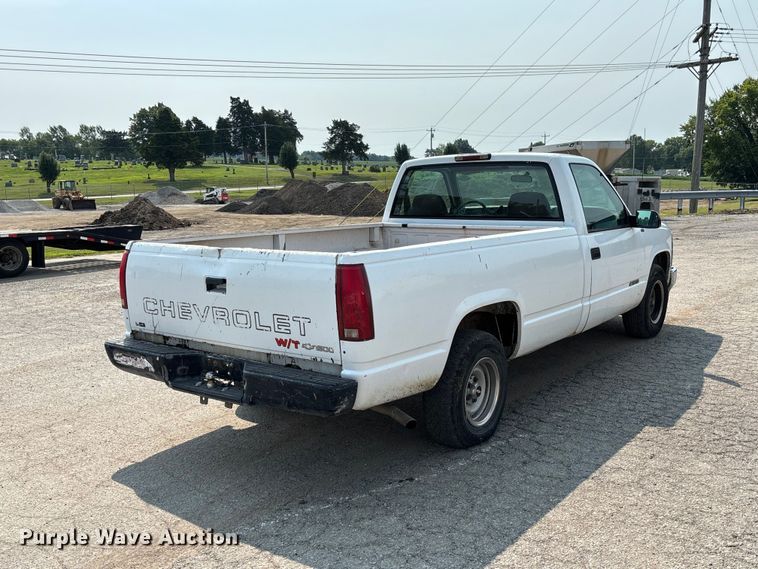 image for item DZ4526 1998 Chevrolet 1500 pickup truck