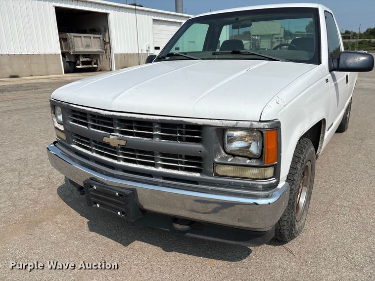 image for item DZ4526 1998 Chevrolet 1500 pickup truck