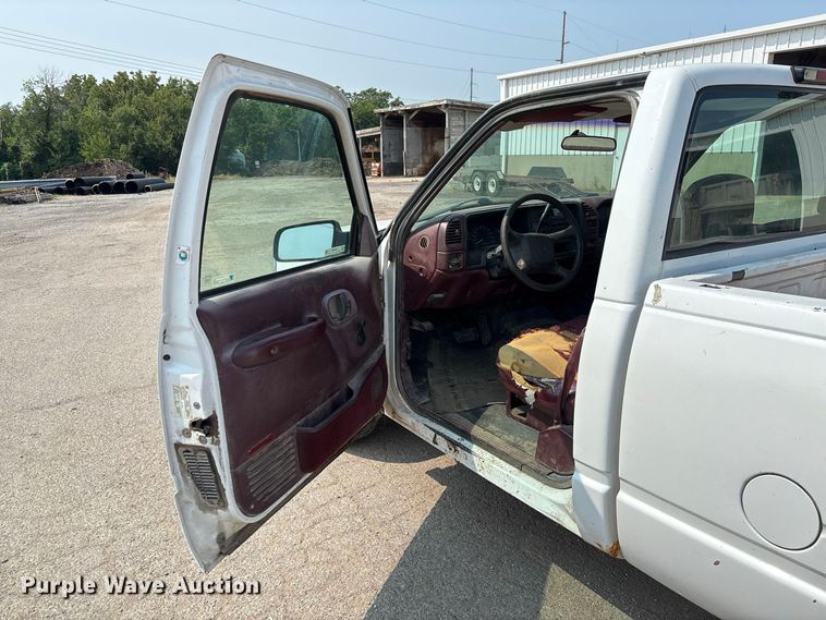 image for item DZ4526 1998 Chevrolet 1500 pickup truck