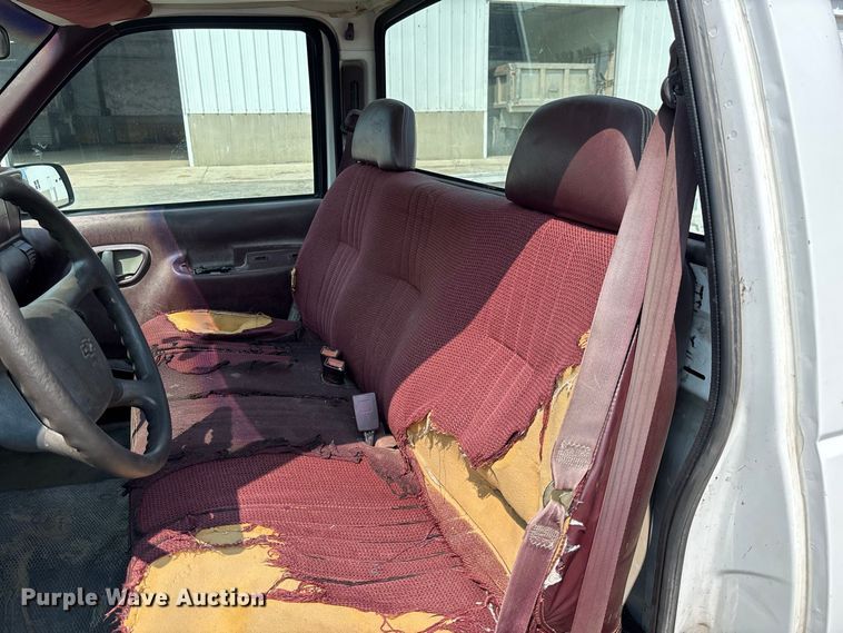 image for item DZ4526 1998 Chevrolet 1500 pickup truck