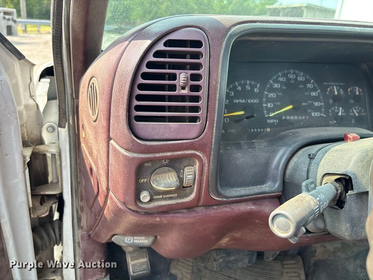 image for item DZ4526 1998 Chevrolet 1500 pickup truck