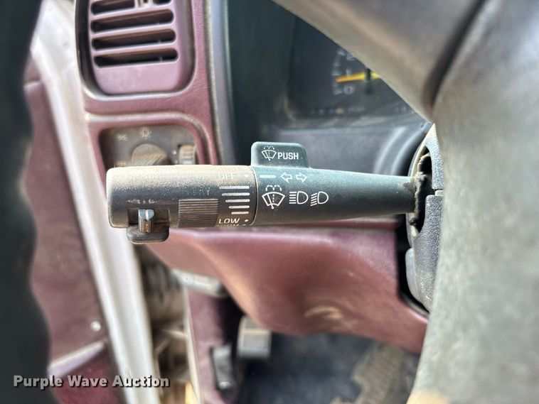 image for item DZ4526 1998 Chevrolet 1500 pickup truck