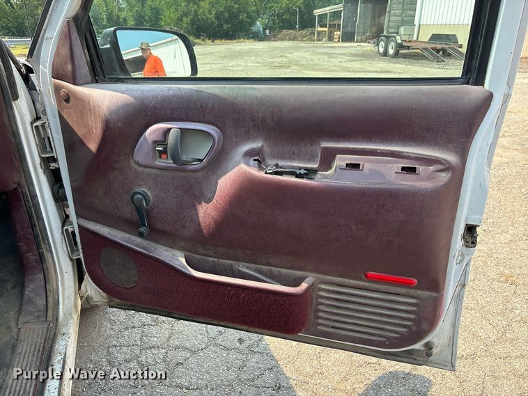 image for item DZ4526 1998 Chevrolet 1500 pickup truck