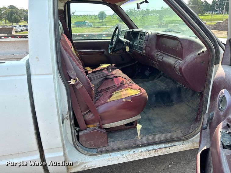 image for item DZ4526 1998 Chevrolet 1500 pickup truck