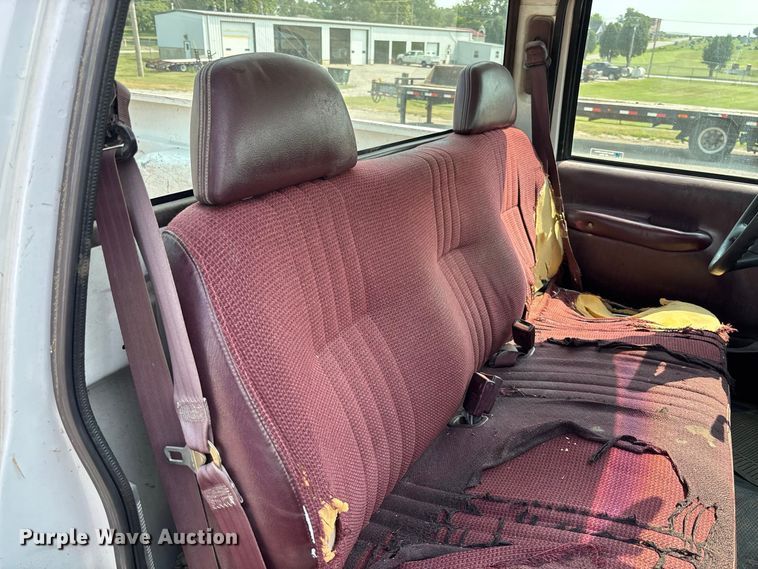 image for item DZ4526 1998 Chevrolet 1500 pickup truck