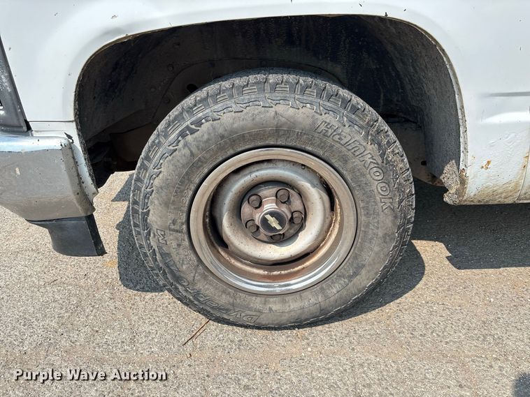 image for item DZ4526 1998 Chevrolet 1500 pickup truck