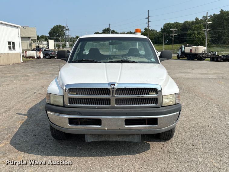 image for item DZ4527 2000 Dodge Ram 2500 utility bed pickup truck