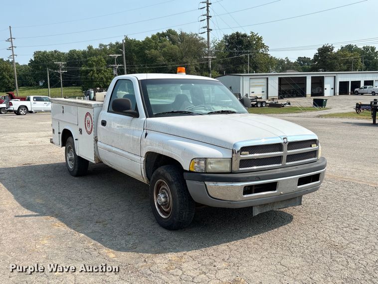 image for item DZ4527 2000 Dodge Ram 2500 utility bed pickup truck