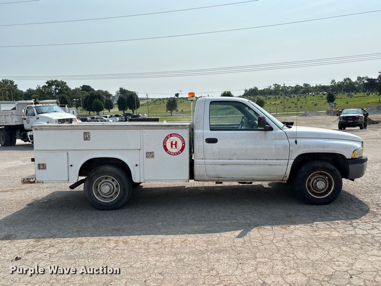 image for item DZ4527 2000 Dodge Ram 2500 utility bed pickup truck