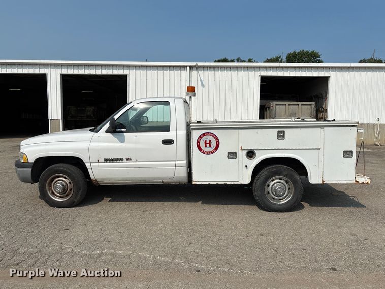 image for item DZ4527 2000 Dodge Ram 2500 utility bed pickup truck