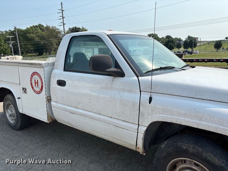 image for item DZ4527 2000 Dodge Ram 2500 utility bed pickup truck