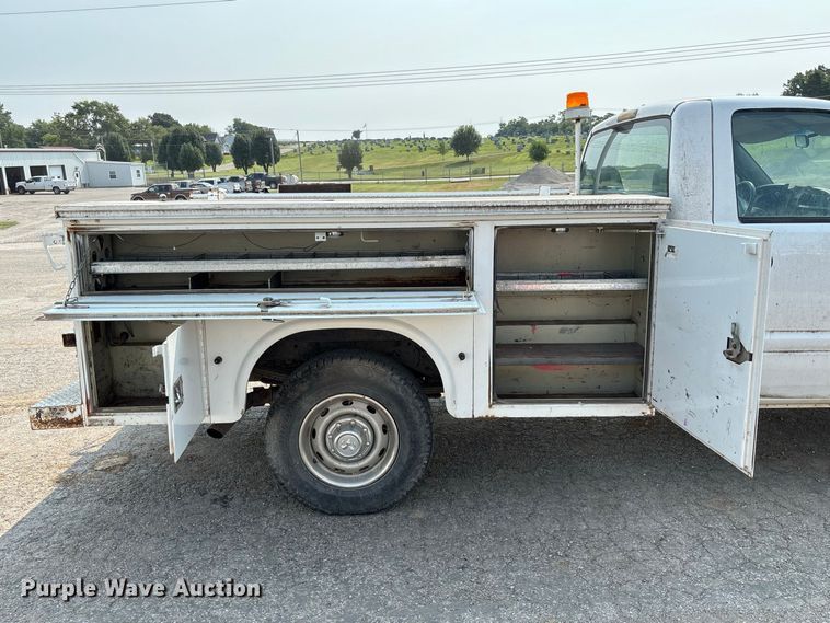 image for item DZ4527 2000 Dodge Ram 2500 utility bed pickup truck