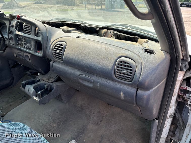 image for item DZ4527 2000 Dodge Ram 2500 utility bed pickup truck