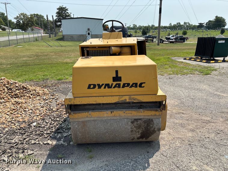 image for item DZ4528 Dynapac CC-10 double drum vibratory roller