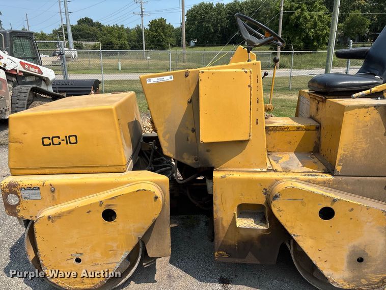 image for item DZ4528 Dynapac CC-10 double drum vibratory roller