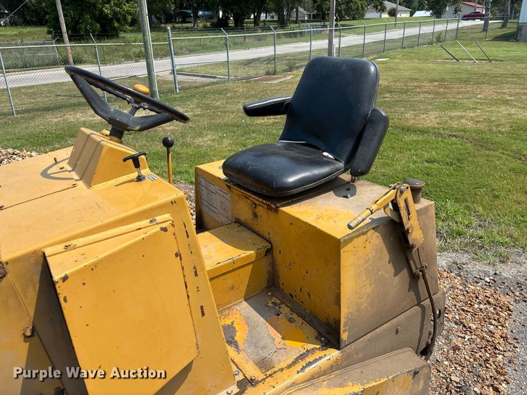 image for item DZ4528 Dynapac CC-10 double drum vibratory roller