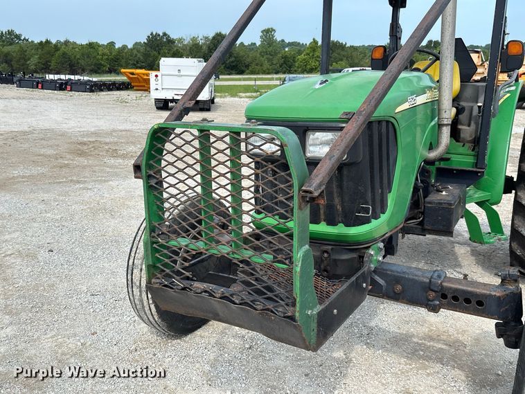 image for item DZ4540 2006 John Deere 5525 tractor