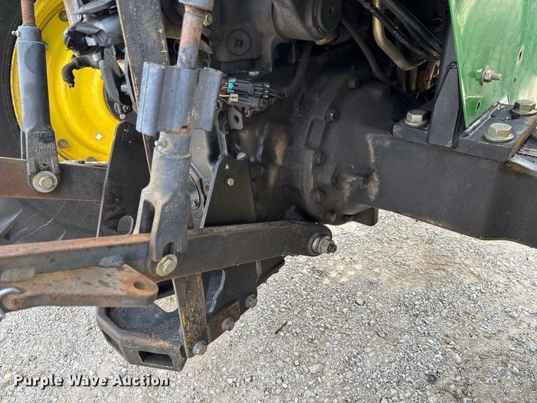 image for item DZ4540 2006 John Deere 5525 tractor