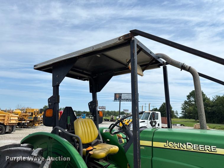 image for item DZ4540 2006 John Deere 5525 tractor