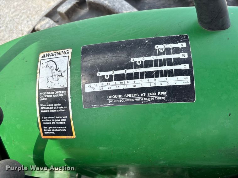 image for item DZ4540 2006 John Deere 5525 tractor