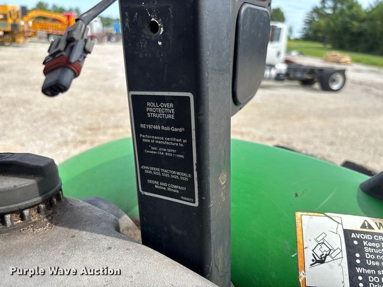 image for item DZ4540 2006 John Deere 5525 tractor