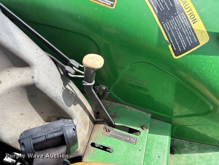 image for item DZ4540 2006 John Deere 5525 tractor