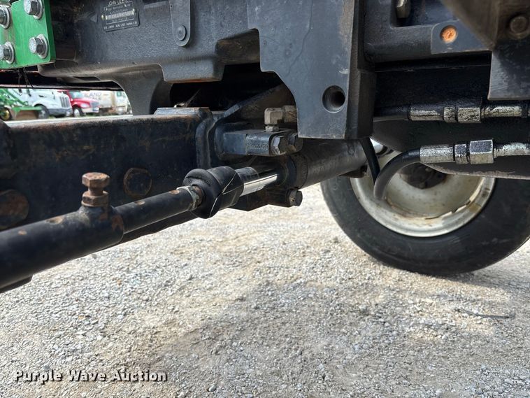image for item DZ4540 2006 John Deere 5525 tractor
