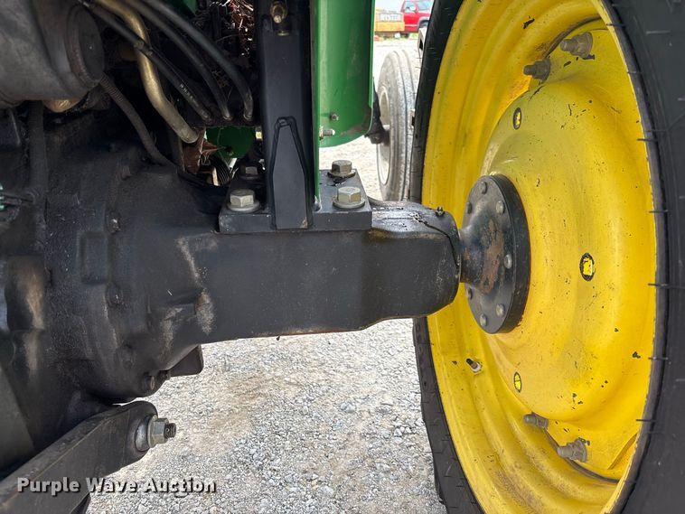 image for item DZ4540 2006 John Deere 5525 tractor