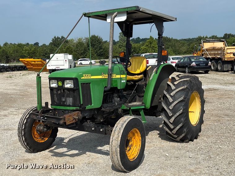 2003 John Deere 5320 tractor