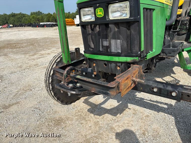 image for item DZ4541 2003 John Deere 5320 tractor