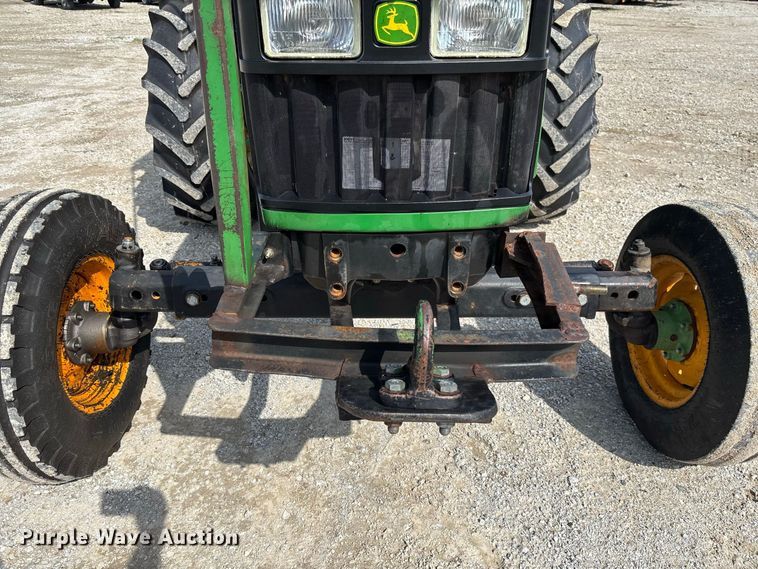 image for item DZ4541 2003 John Deere 5320 tractor