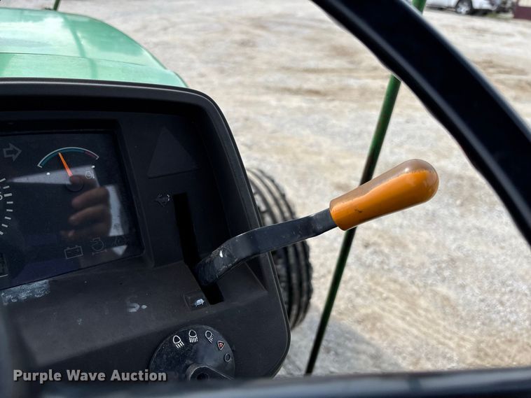 image for item DZ4541 2003 John Deere 5320 tractor