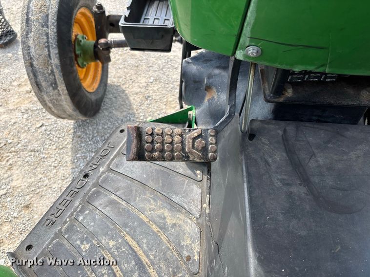 image for item DZ4541 2003 John Deere 5320 tractor