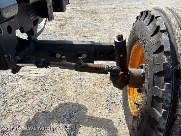 image for item DZ4541 2003 John Deere 5320 tractor