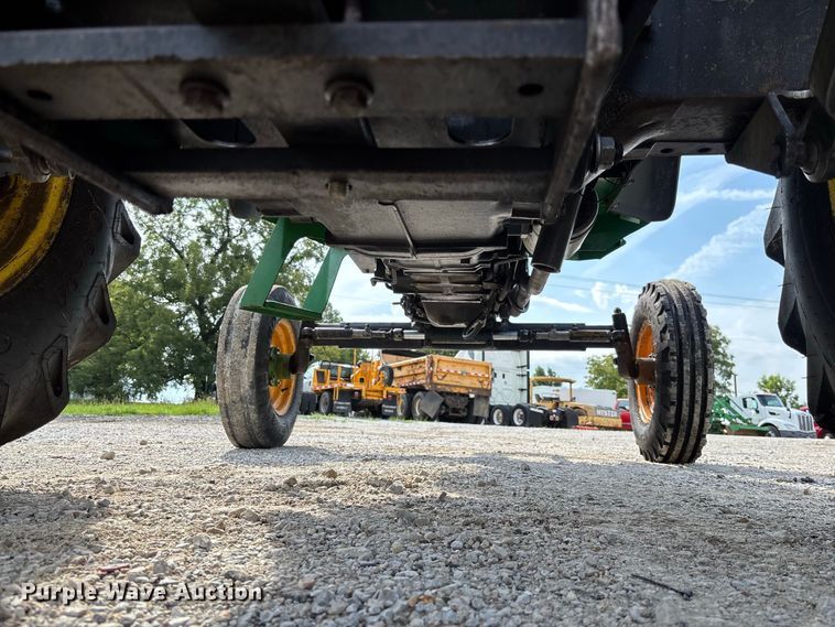 image for item DZ4541 2003 John Deere 5320 tractor