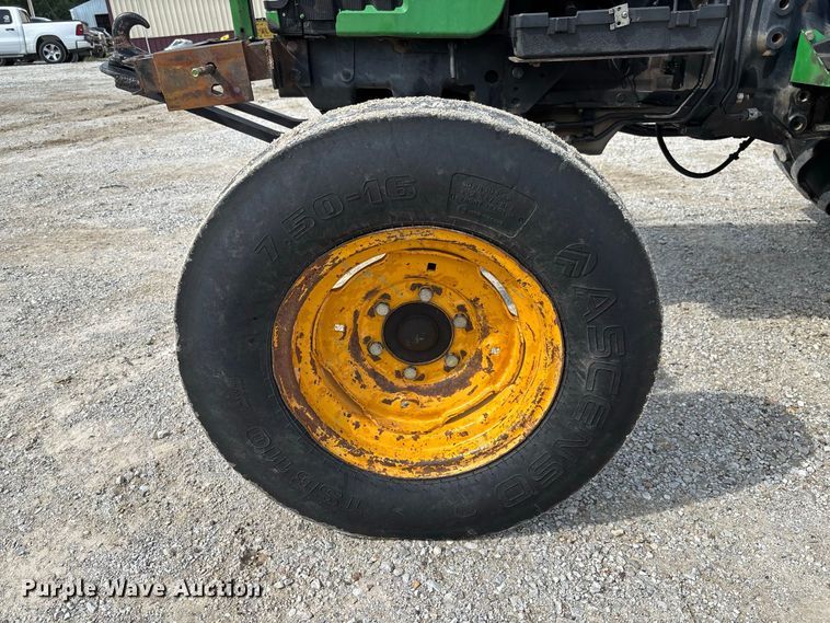 image for item DZ4541 2003 John Deere 5320 tractor