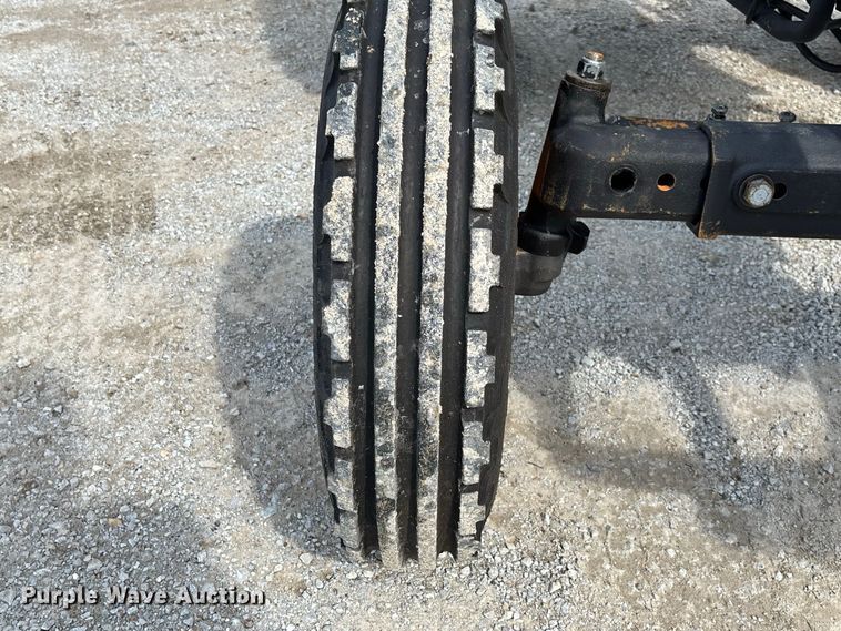 image for item DZ4541 2003 John Deere 5320 tractor