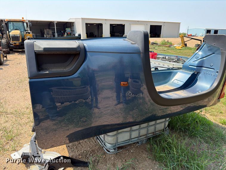 image for item EA0389 Chevrolet pickup bed