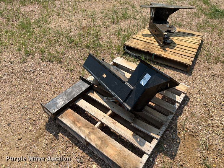 image for item EA0390 Koyker 645 loader