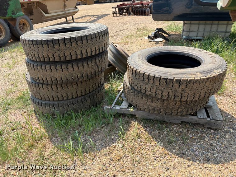 image for item EA0391 Tires and wheels