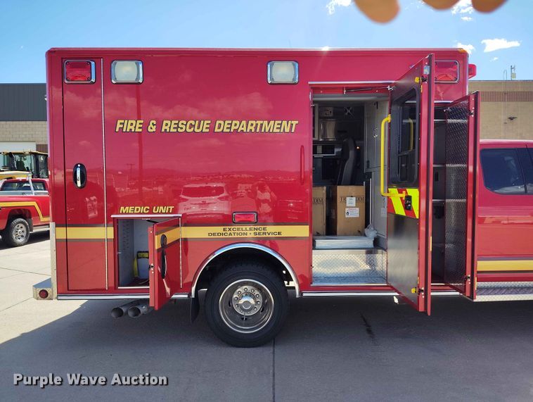 image for item ED0139 2017 Ford F450 Super Duty Ext. Cab ambulance