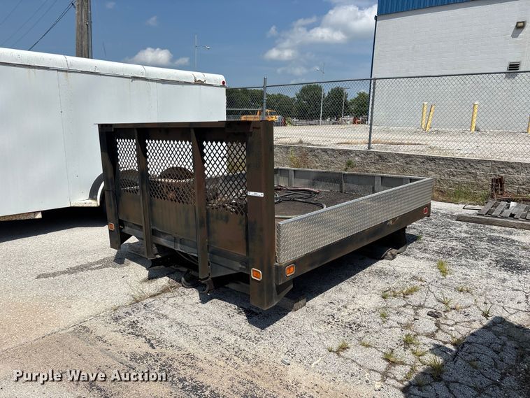 Dump flatbed