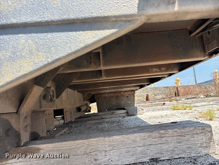 image for item EO4441 Dump flatbed
