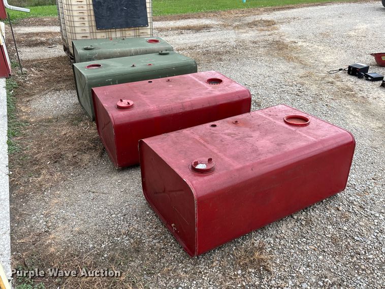 image for item EO4443 (5) tanks